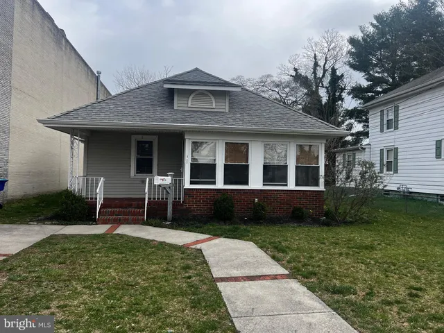 $2,400 | 125 Tilton Street, Hammonton, NJ 08037
