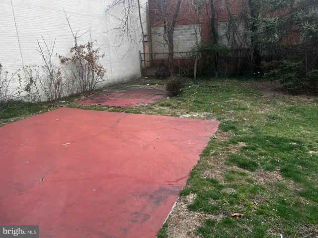 $2,400 | 125 Tilton Street, Hammonton, NJ 08037