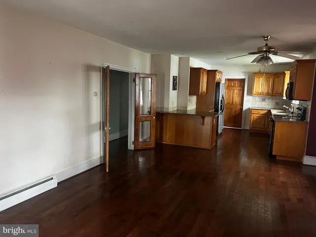 $2,400 | 125 Tilton Street, Hammonton, NJ 08037