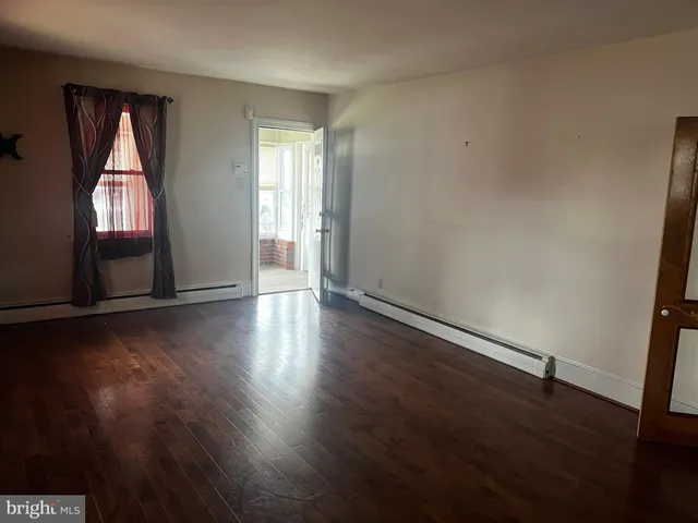 $2,400 | 125 Tilton Street, Hammonton, NJ 08037