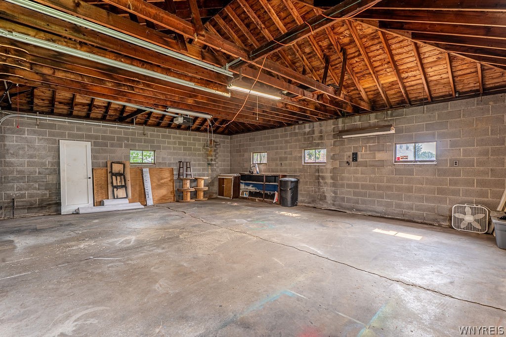 981 Beach Road Cheektowaga, NY 14225 - Photo 49 of 50 Gallery Image 49