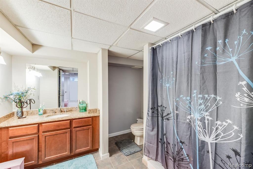 1689 Morningside Lane Rochester Hills, MI 48307 - Photo 25 of 33