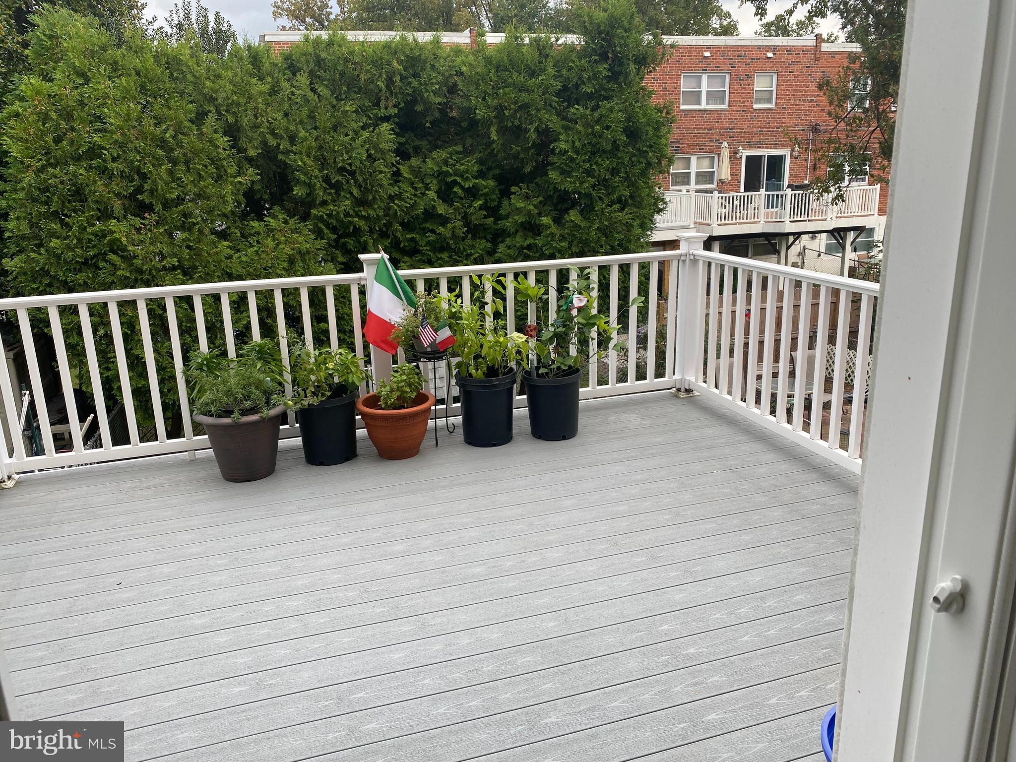 12613 Ramer Road Philadelphia, PA 19154 - Photo 2 of 51 5 Year New Deck