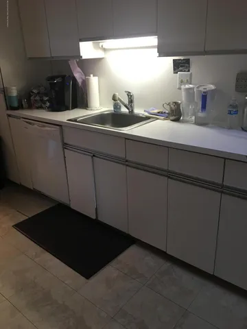 $1,700 | 215 West Morgan Avenue, Unit 8, Deal, NJ 07723