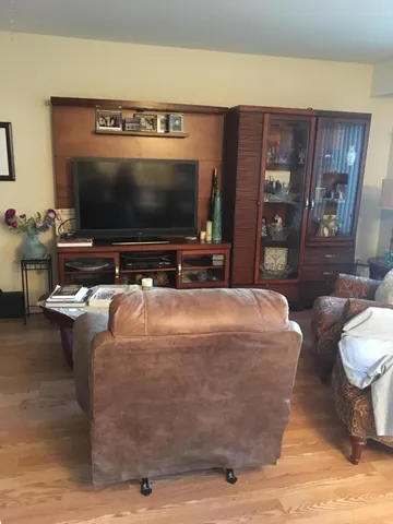 $1,700 | 215 West Morgan Avenue, Unit 8, Deal, NJ 07723