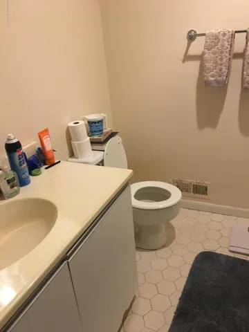 $1,700 | 215 West Morgan Avenue, Unit 8, Deal, NJ 07723