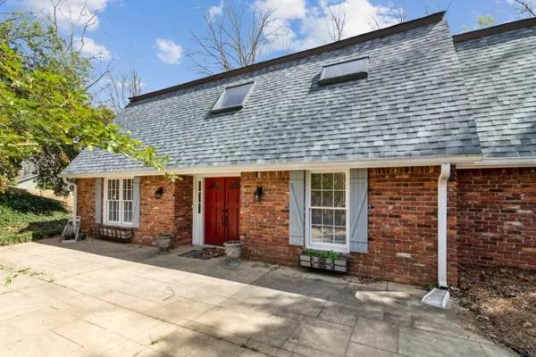 $4,300 | 355 Westerhall Court, Sandy Springs, GA 30328