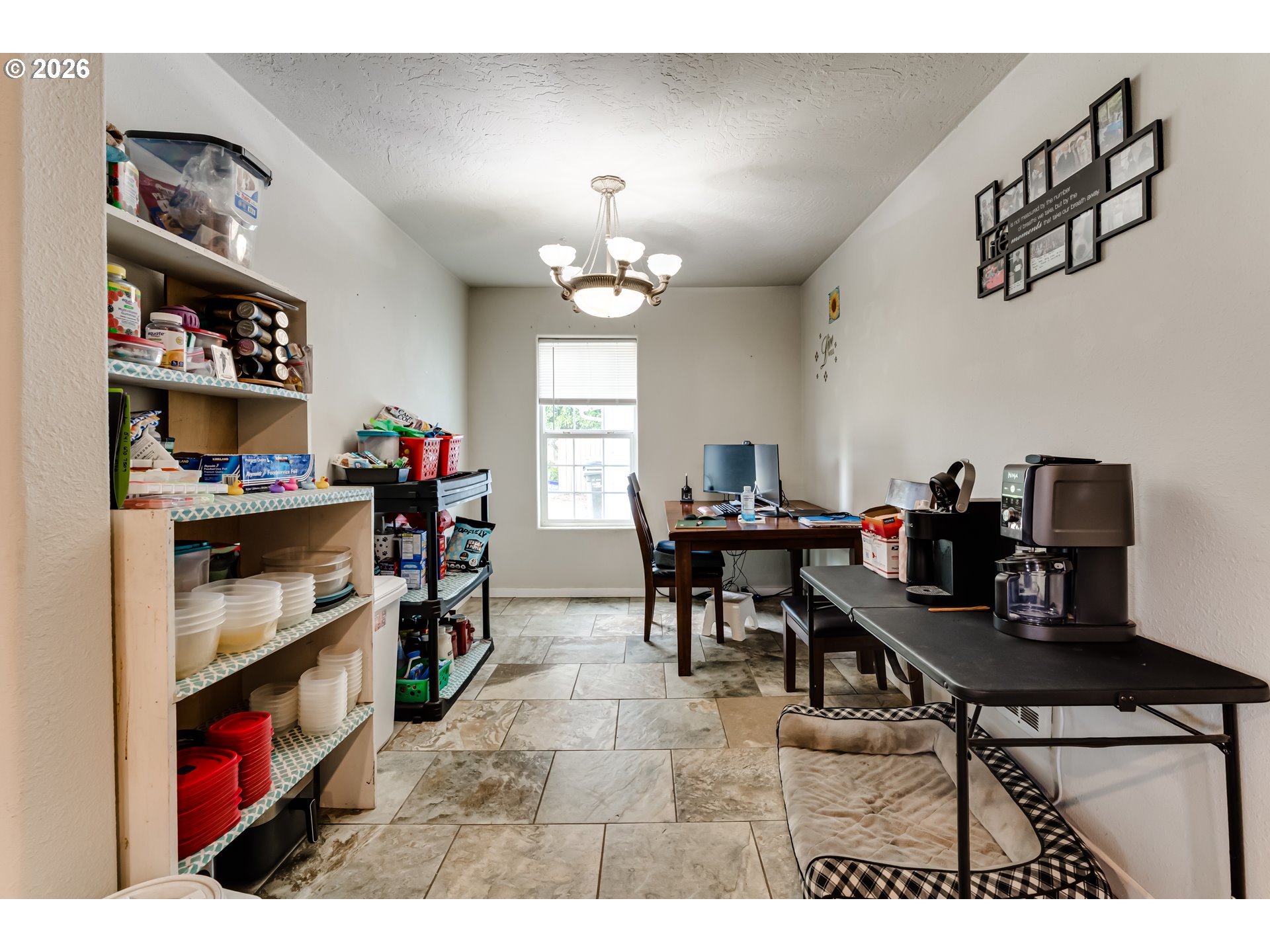 525 21st Street Springfield, OR 97477 - Photo 14 of 33 a workspace with furniture and book shelf