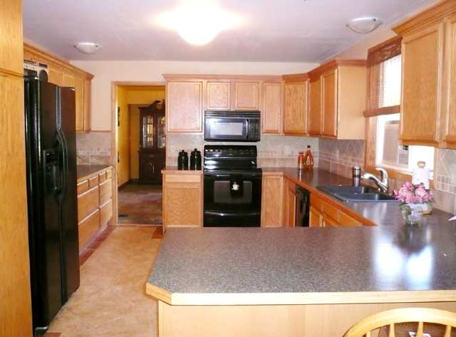 307 West Graves Road Spokane, WA 99218 - Photo 3 of 9