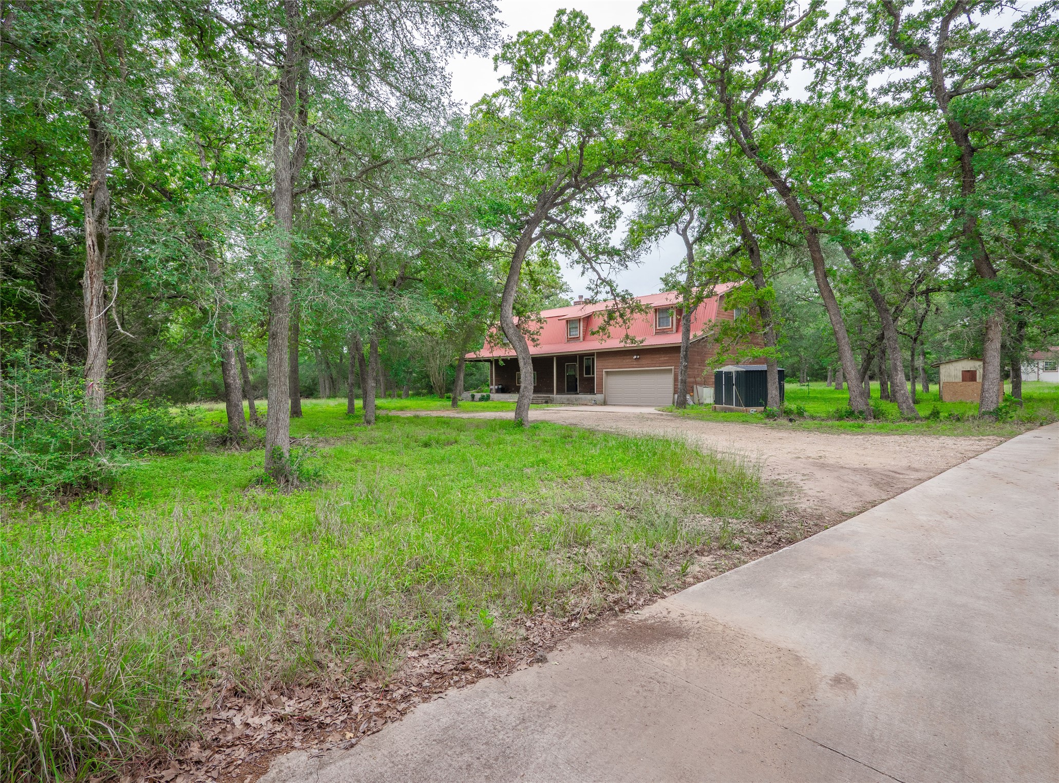 222 Pr 2005 Lockhart, TX 78644 - Photo 3 of 39