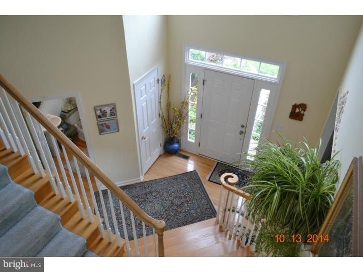 574 Convent Road Aston, PA 19014 - Photo 9 of 24 Foyer