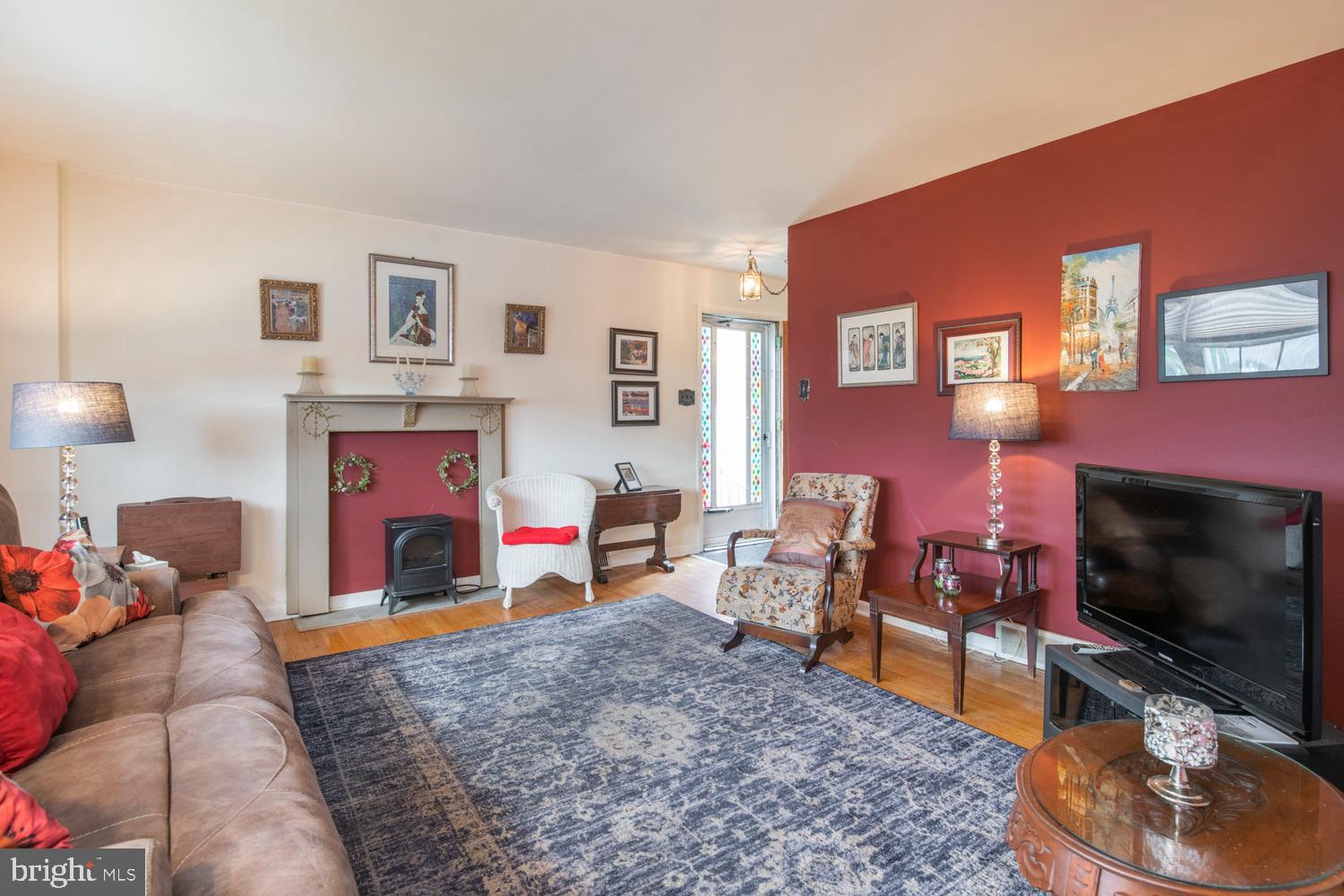 7010 Cardin Road Philadelphia, PA 19128 - Photo 2 of 10 Gallery Image 2