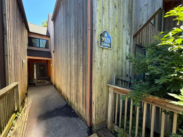 $239,900 | 9525 South Pointe Lasalles Drive, Unit 86, Bloomington, IN 47401