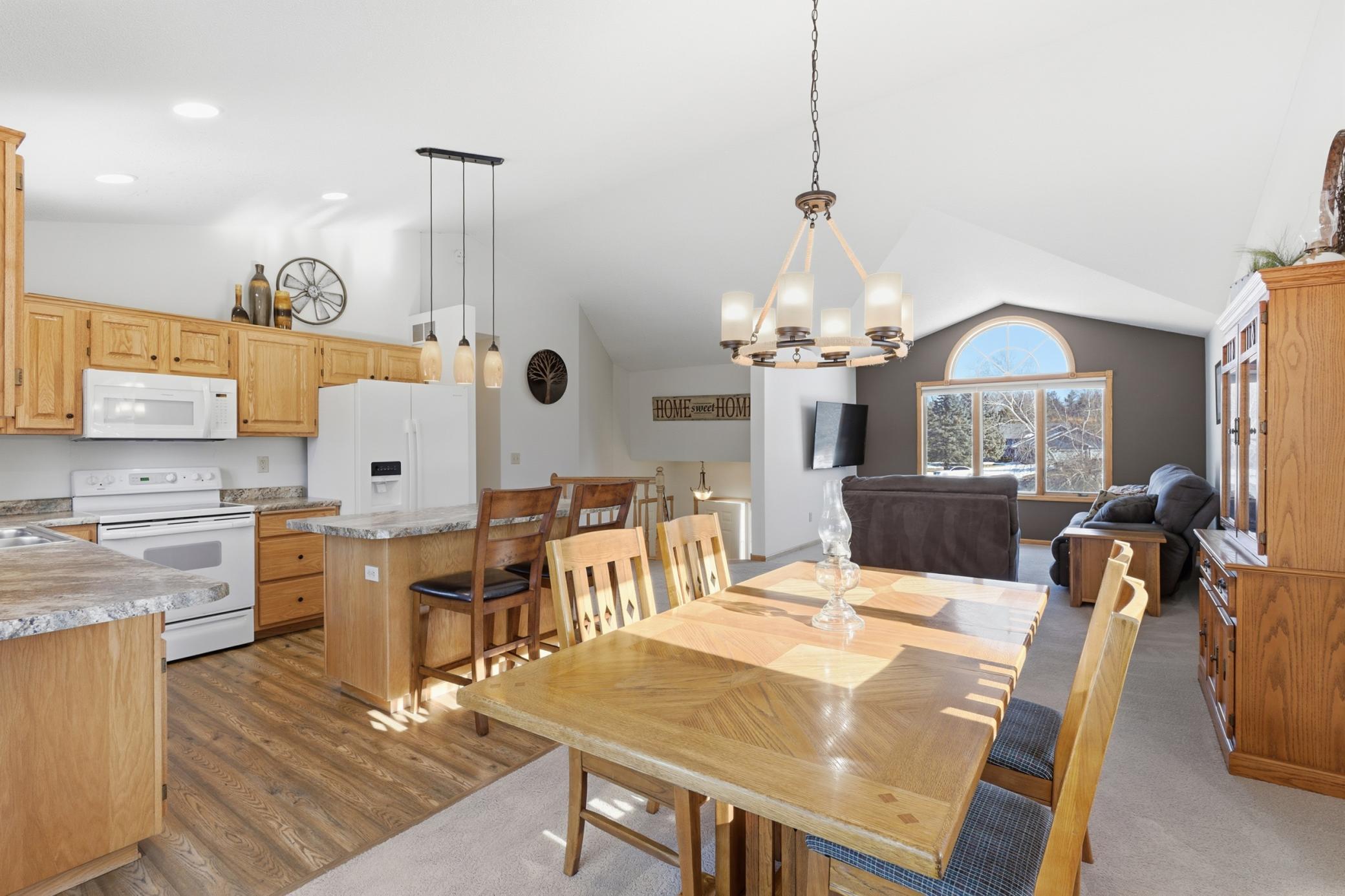 602 Summerfield Circle Hudson, WI 54016 - Photo 2 of 42