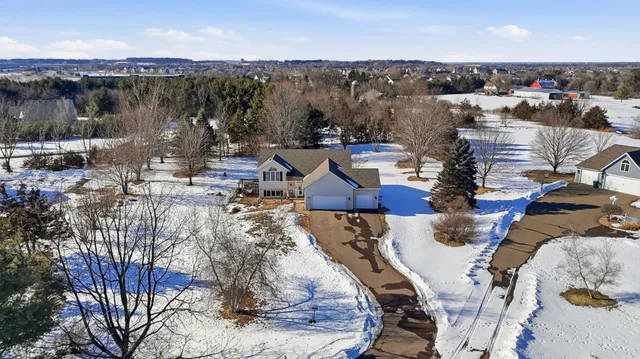 $589,000 | 602 Summerfield Circle, Hudson, WI 54016