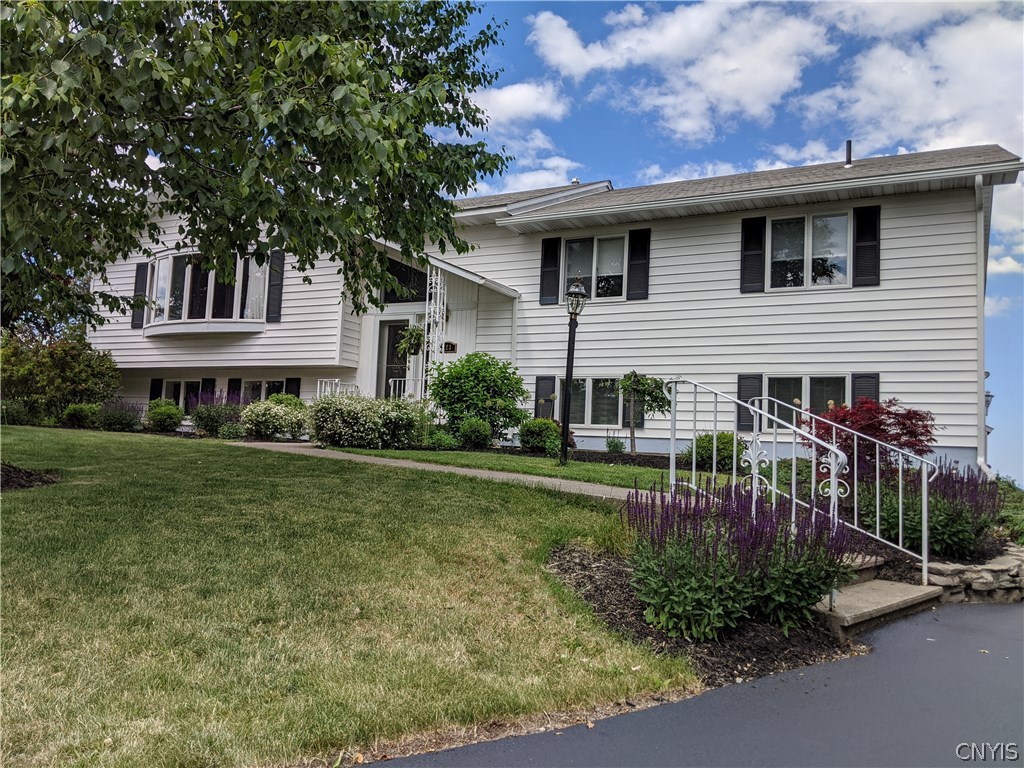 123 Dewberry Lane, Syracuse, NY 13219 Compass
