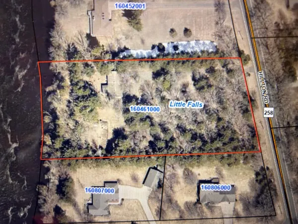 $389,900 | 12096 Hillton Road, Little Falls, MN 56345