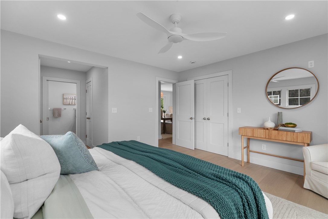 24 Perry Avenue Middletown, RI 02842 - Photo 16 of 36