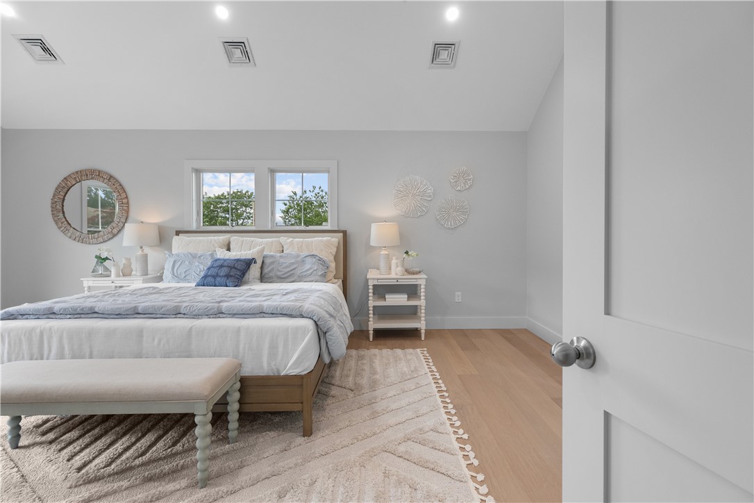 24 Perry Avenue Middletown, RI 02842 - Photo 23 of 36