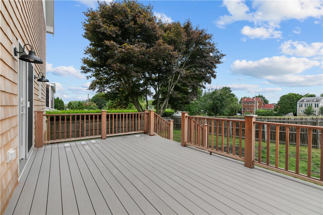 24 Perry Avenue Middletown, RI 02842 - Photo 29 of 36