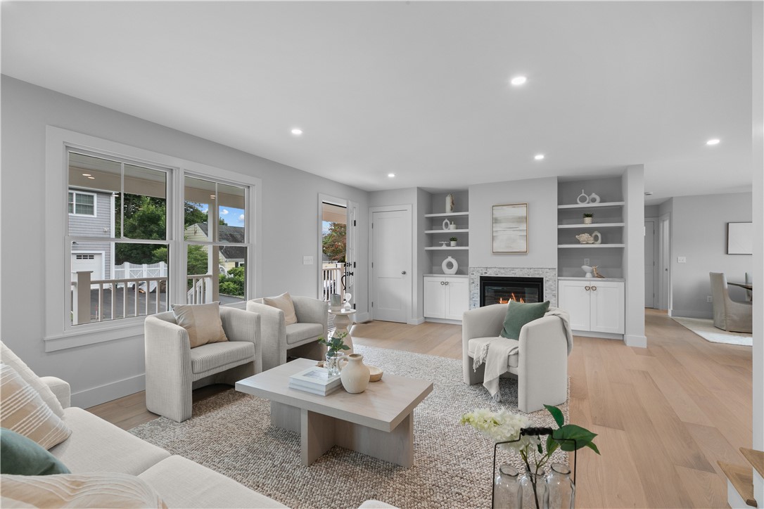 24 Perry Avenue Middletown, RI 02842 - Photo 4 of 36