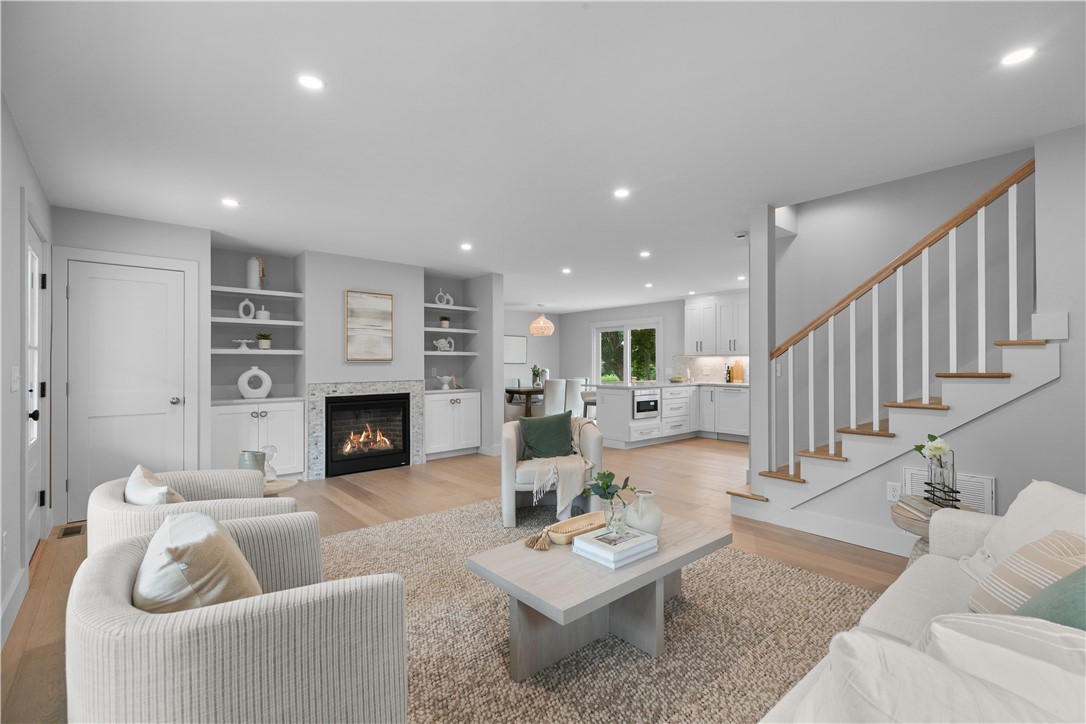 24 Perry Avenue Middletown, RI 02842 - Photo 5 of 36