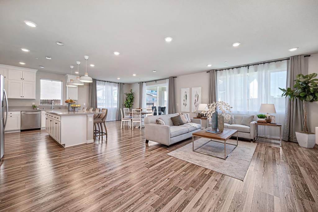 8229 Poppy Rdg Circle Elk Grove, CA 95757 - Photo 8 of 75