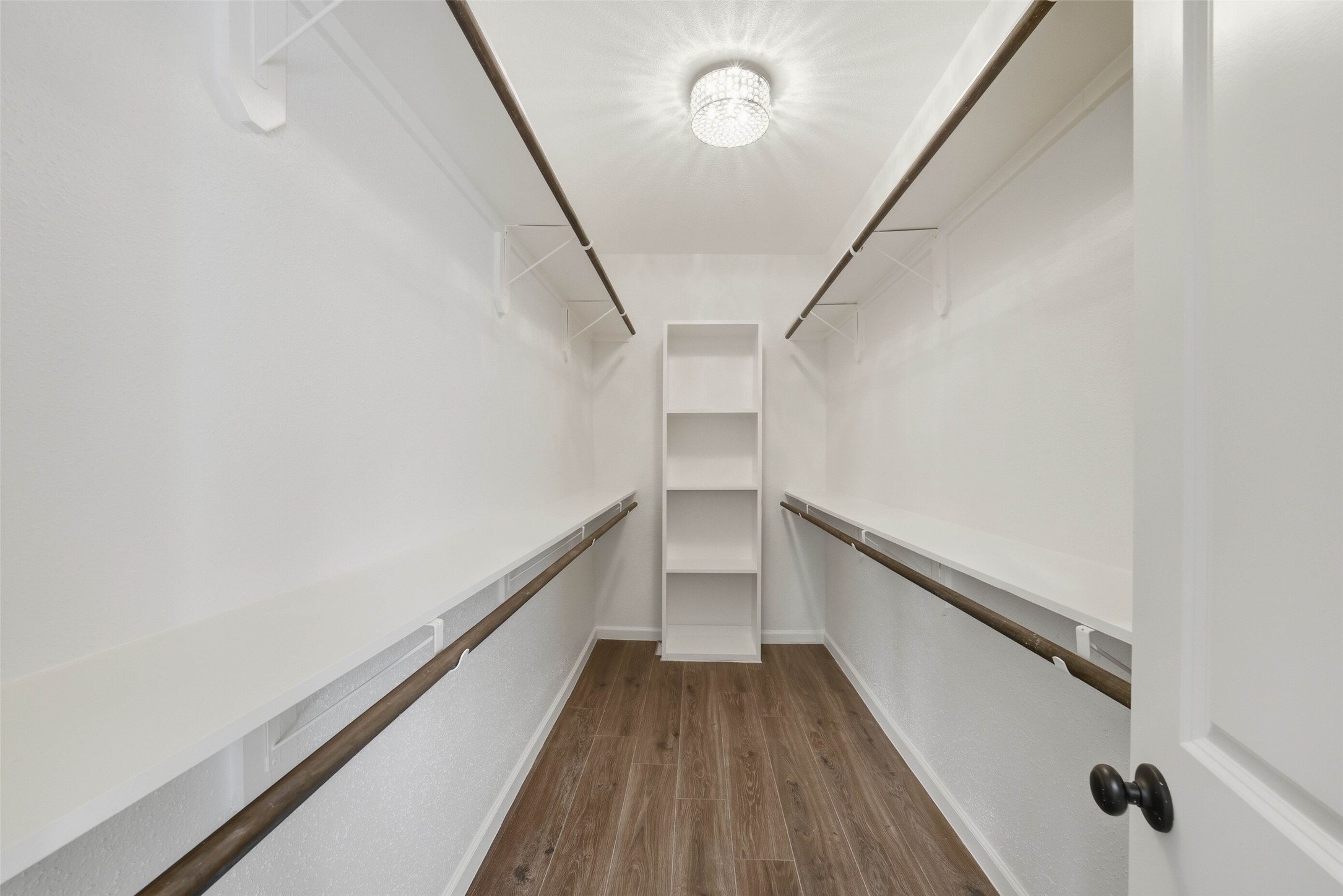 2100 Tanglewilde Street, Unit 625 Houston, TX 77063 - Photo 11 of 23 a view of entryway