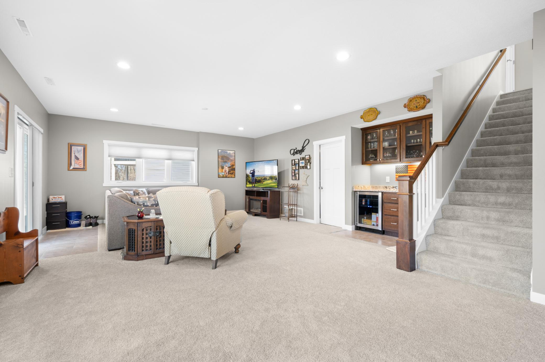 2484 Woodstone Lane Southwest Rochester, MN 55902 - Photo 20 of 33