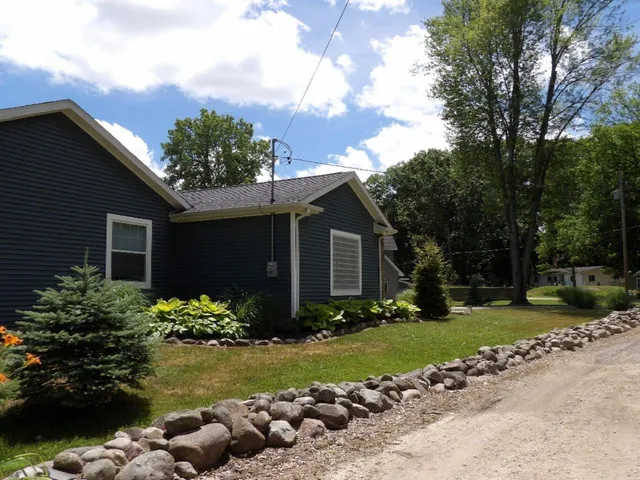 $474,900 | 3389 Mary Ann Drive, Hillsdale, MI 49242