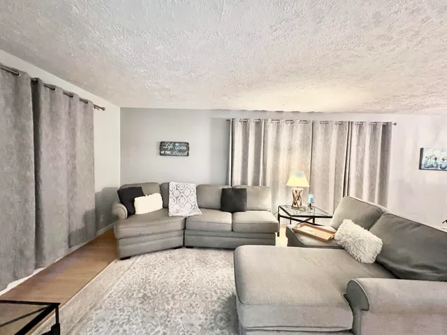 $474,900 | 3389 Mary Ann Drive, Hillsdale, MI 49242