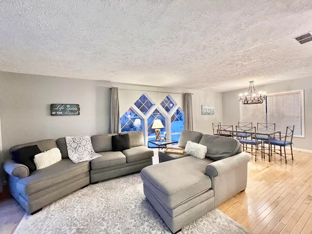 $474,900 | 3389 Mary Ann Drive, Hillsdale, MI 49242