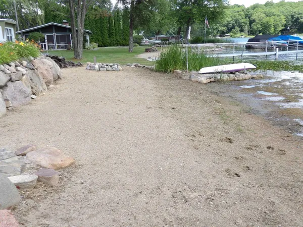 $450,000 | 3389 Mary Ann Drive, Hillsdale, MI 49242