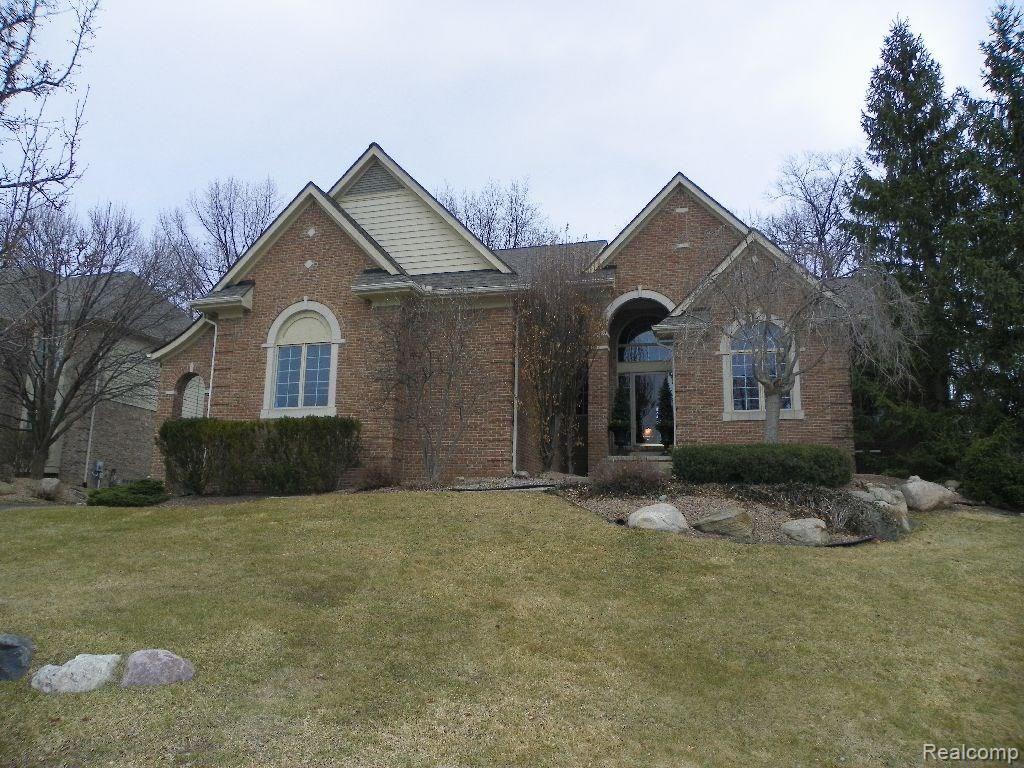 5641 Fox Ridge Drive Clarkston, MI 48348 - Photo 1 of 21