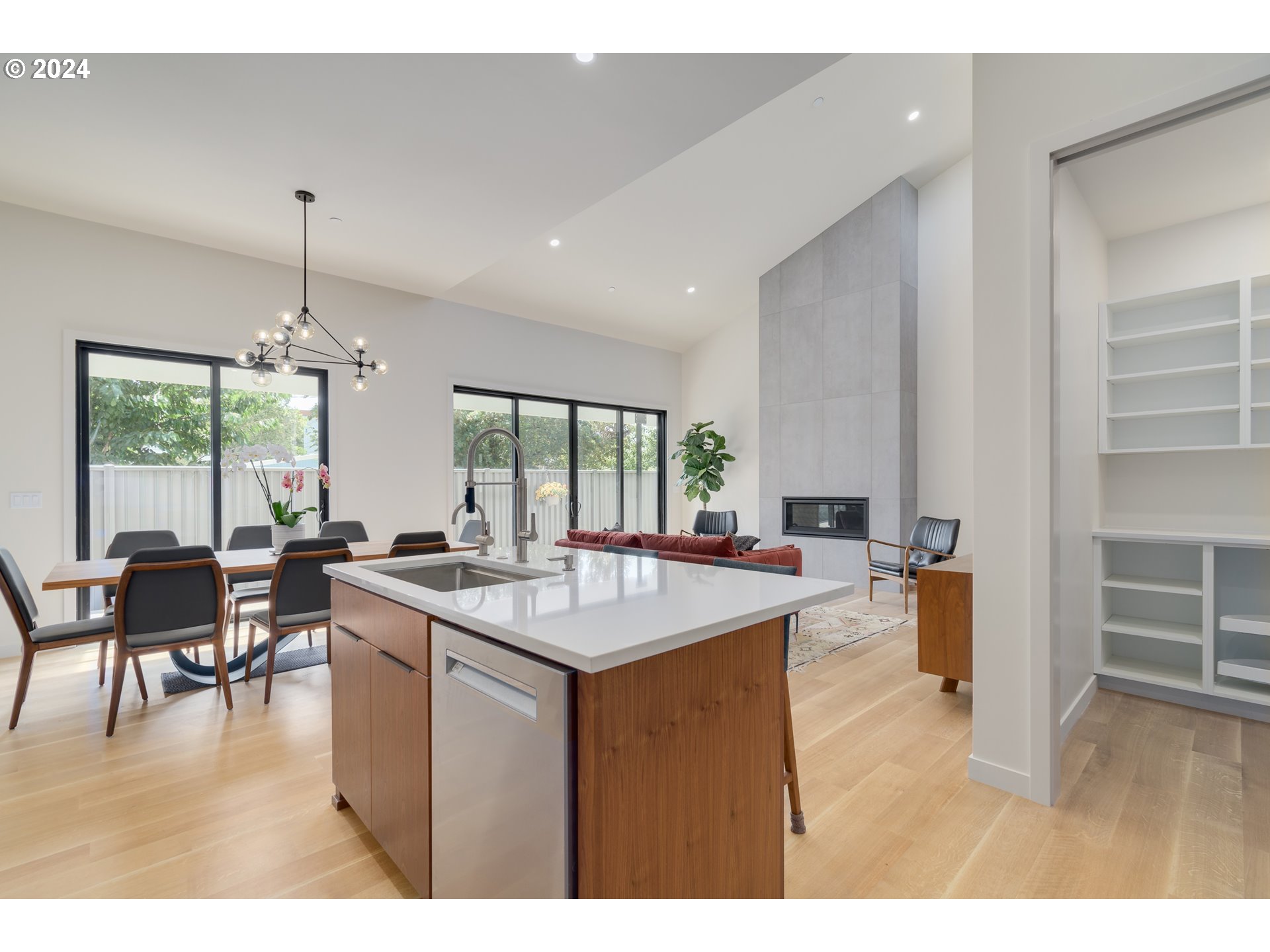 2258 Emerson Drive Eugene, OR 97401 - Photo 13 of 41