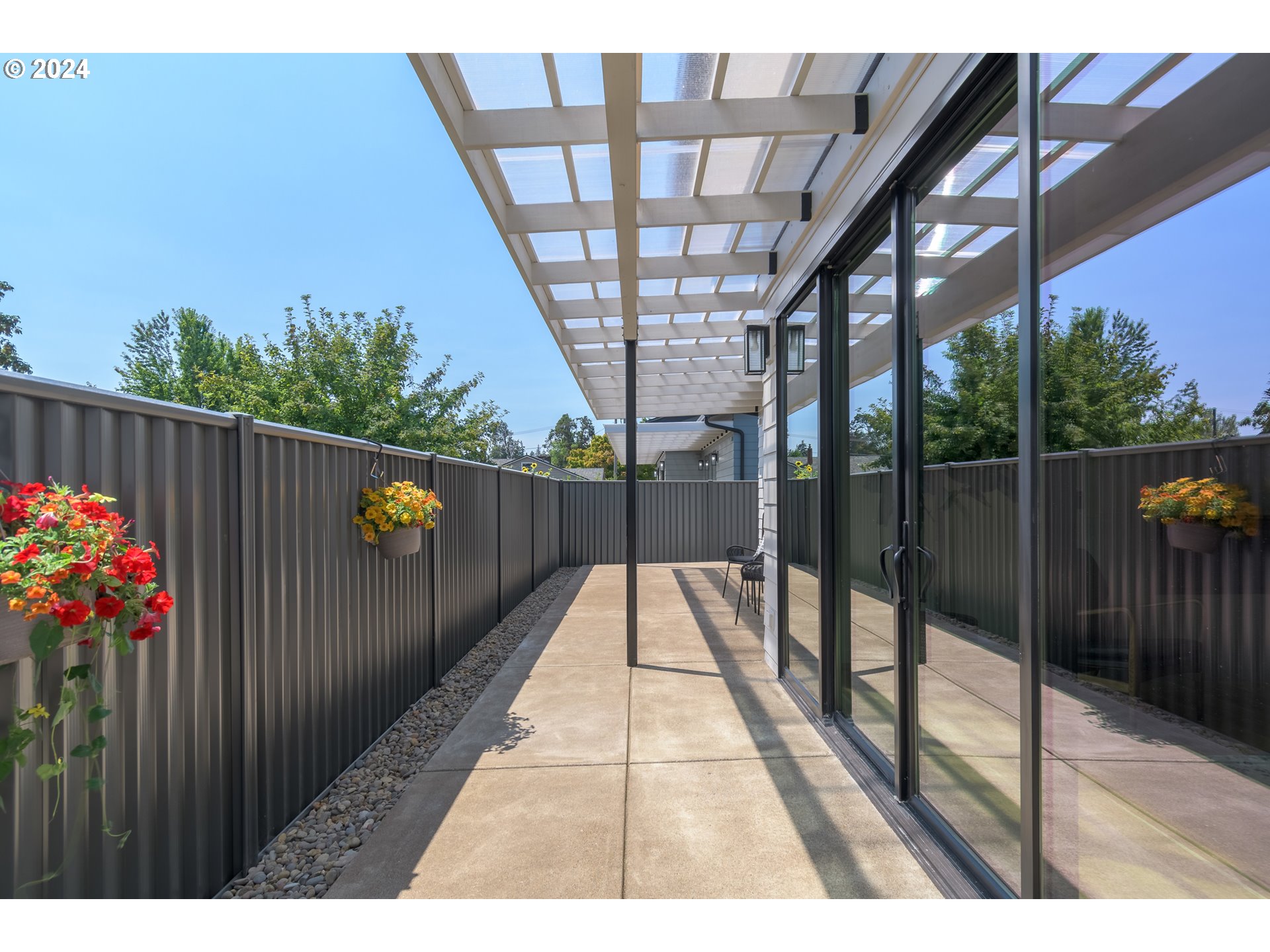 2258 Emerson Drive Eugene, OR 97401 - Photo 33 of 41