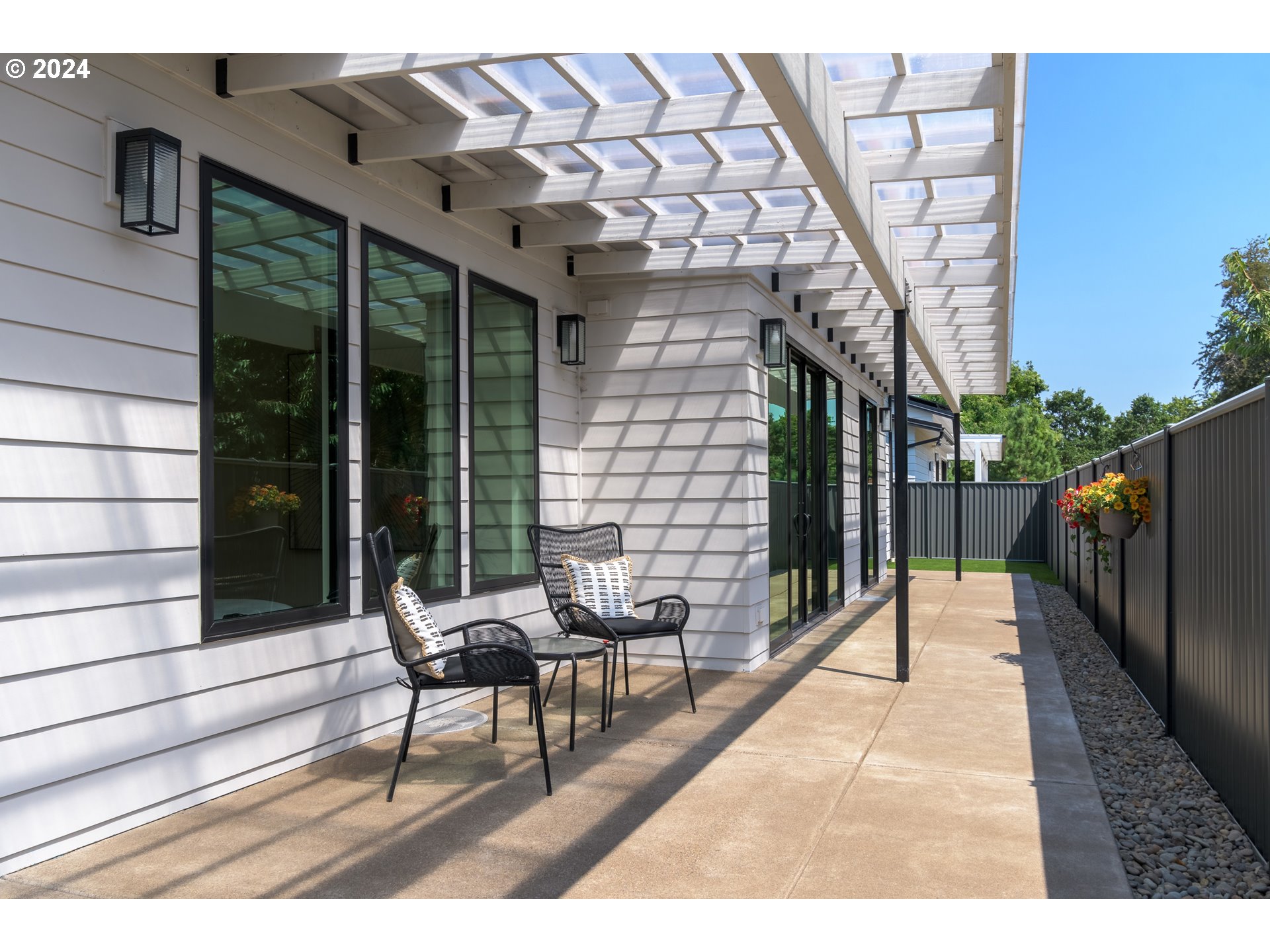 2258 Emerson Drive Eugene, OR 97401 - Photo 35 of 41