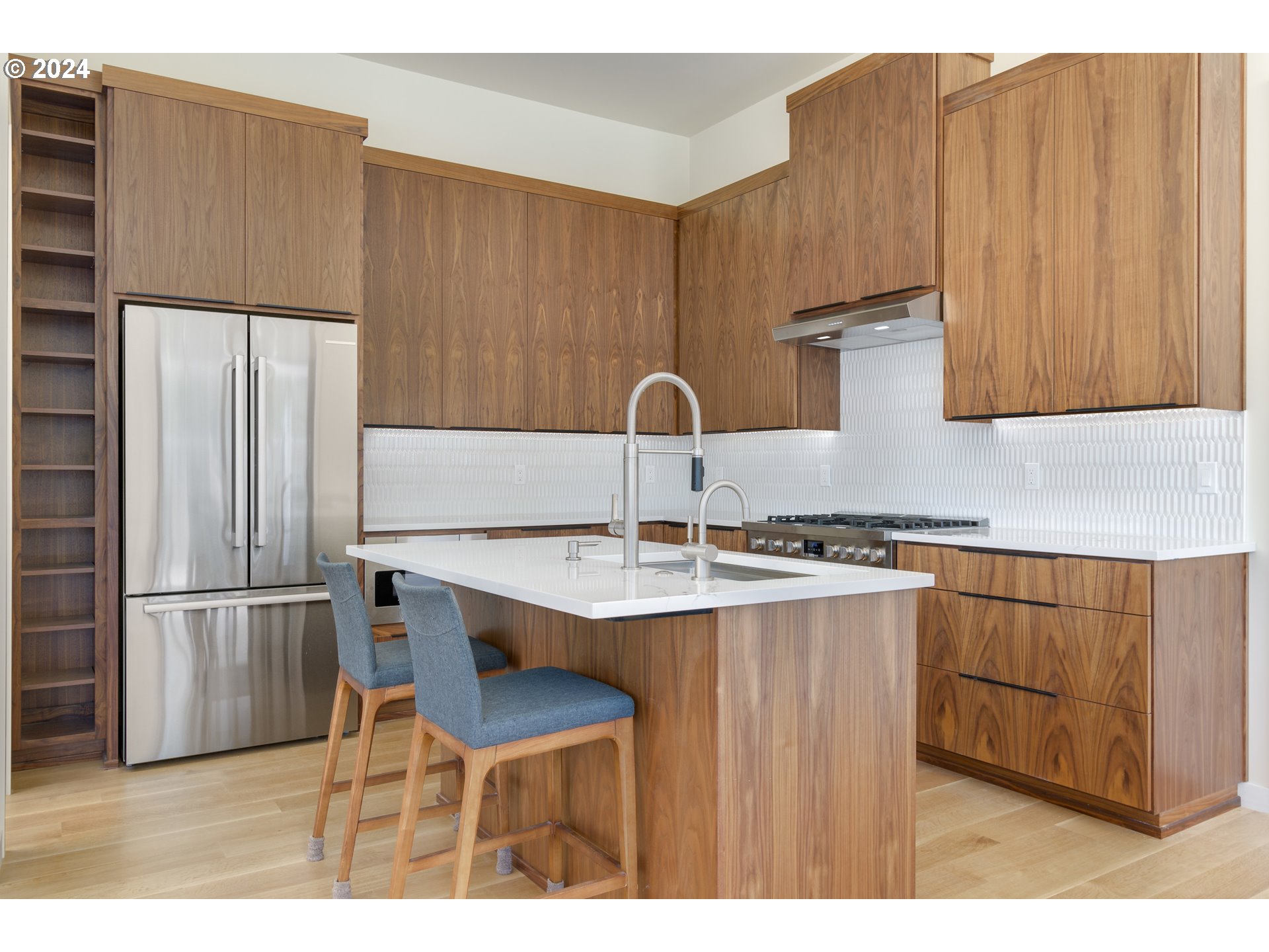 2258 Emerson Drive Eugene, OR 97401 - Photo 10 of 41