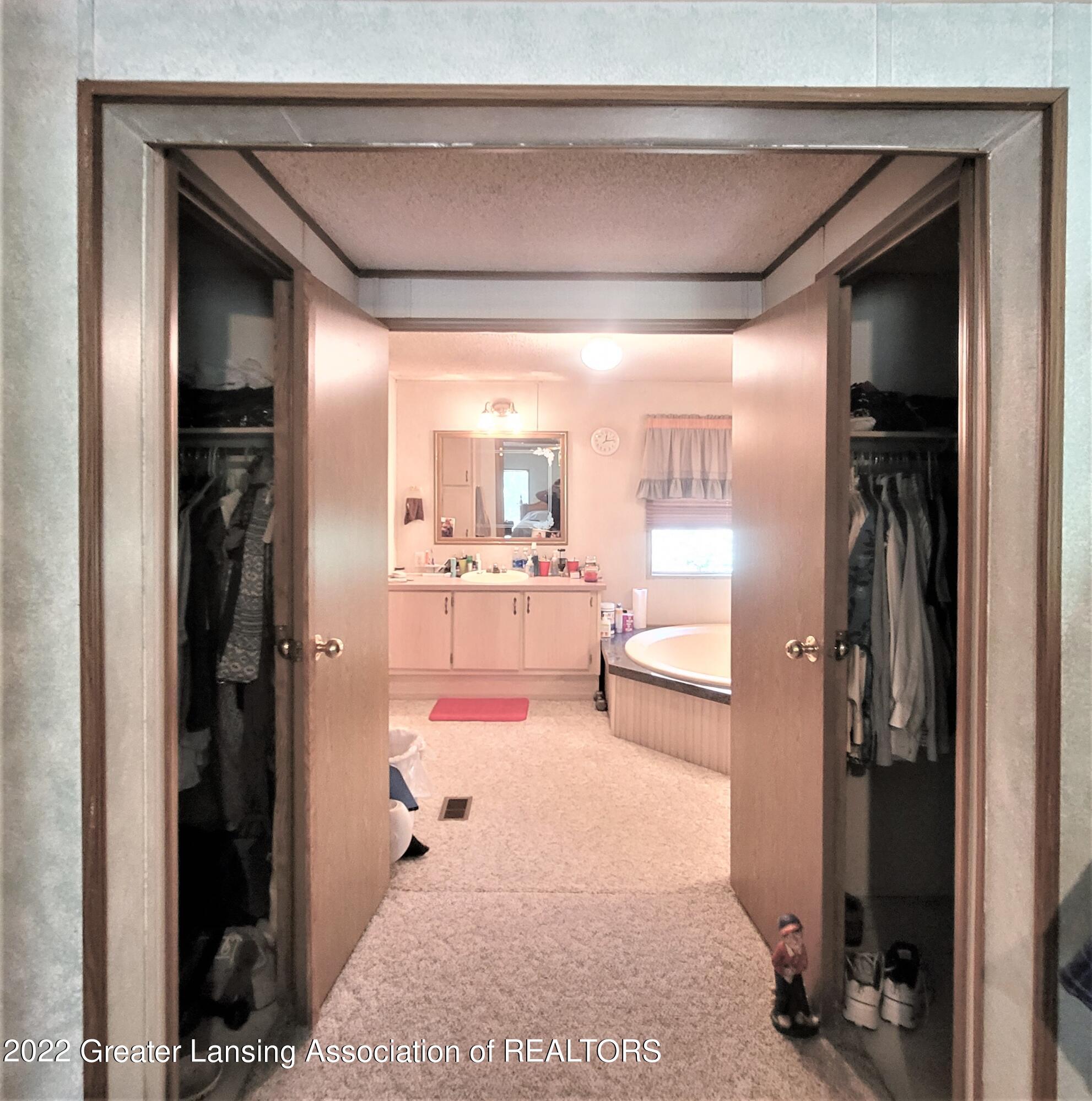 667 Lansing Road Morrice, MI 48857 - Photo 23 of 28 667 E Lansing Rd master bath 1