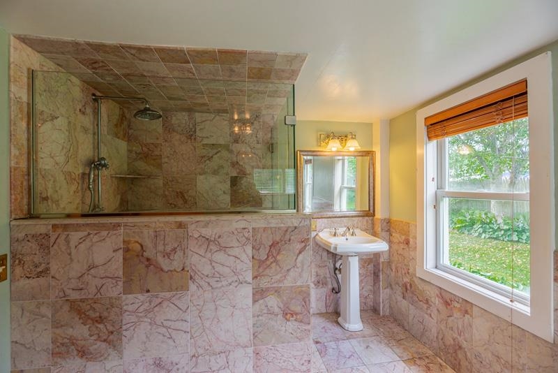 5515 Main Street Manchester, VT 05255 - Photo 17 of 40