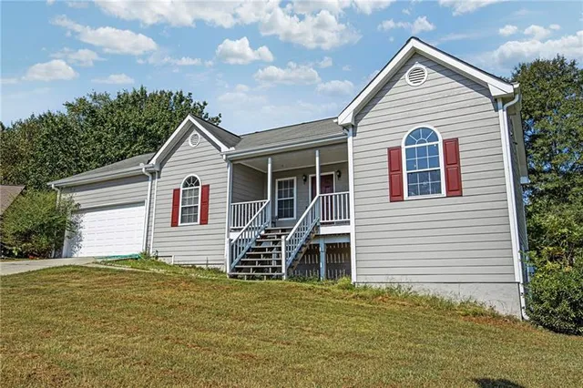 $325,000 | 1550 Twin Manor Drive, Loganville, GA 30052