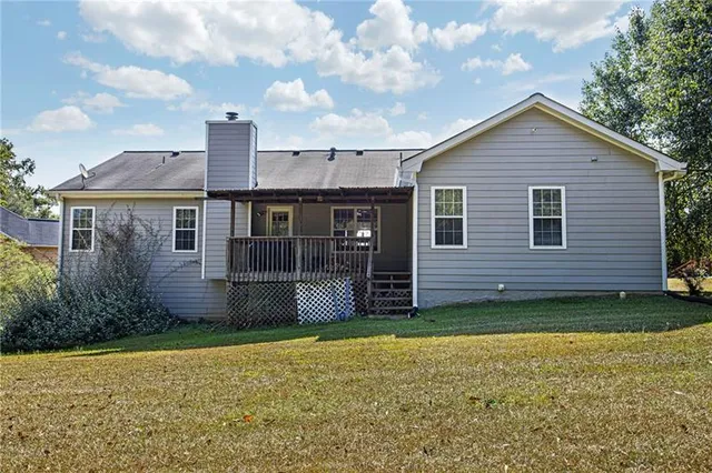 $325,000 | 1550 Twin Manor Drive, Loganville, GA 30052