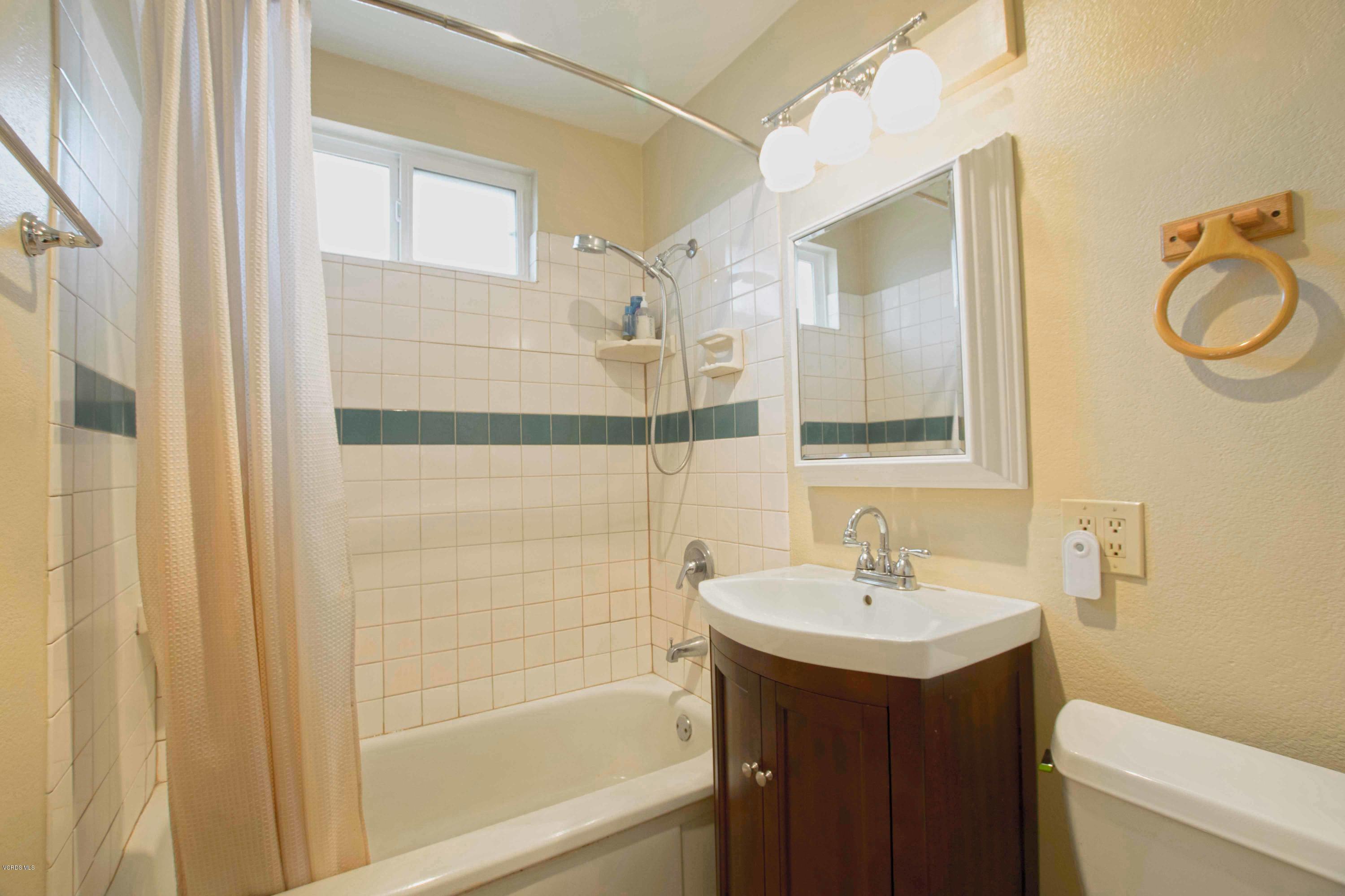 257 Rhodes Court Fillmore, CA 93015 - Photo 8 of 14 Bathroom_257 Rhodes