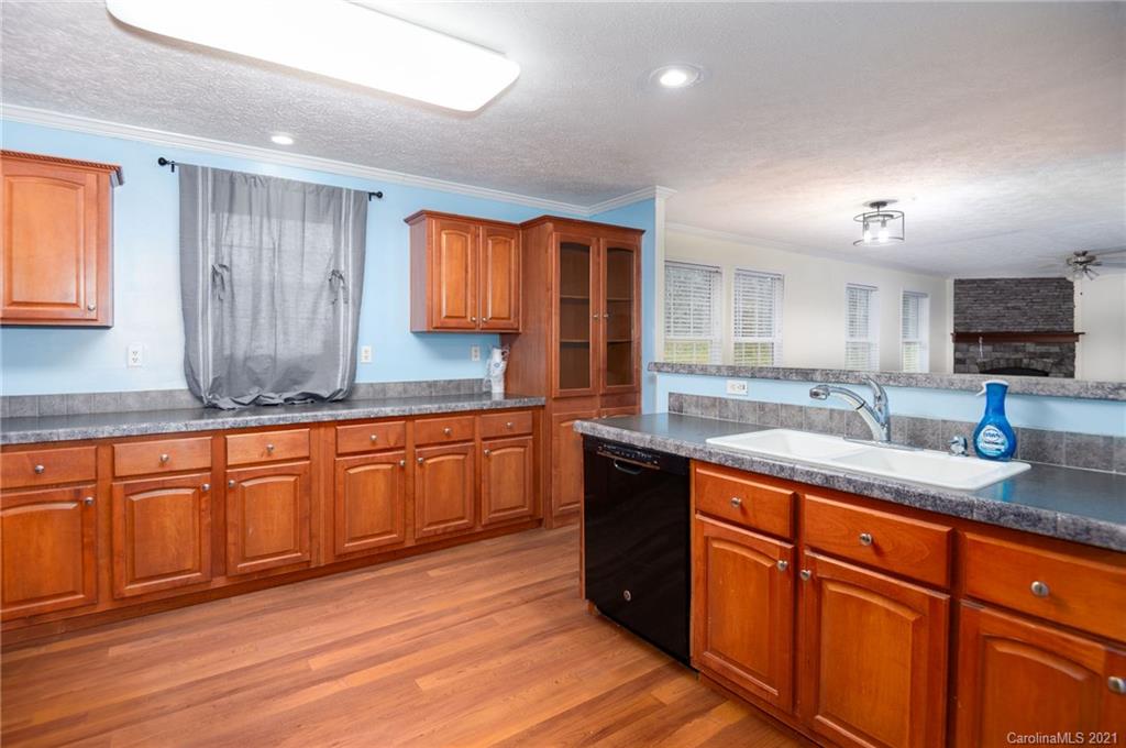 129 Franklin Knoll Road Alexander, NC 28701 - Photo 7 of 26 Gallery Image 7