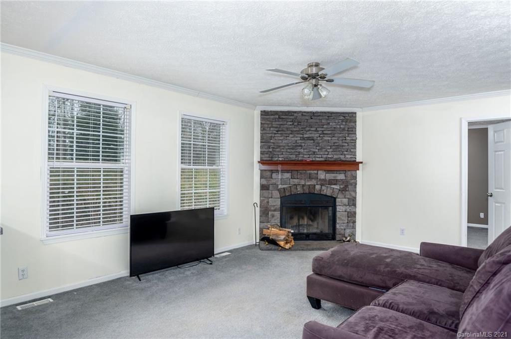 129 Franklin Knoll Road Alexander, NC 28701 - Photo 10 of 26 Gallery Image 10