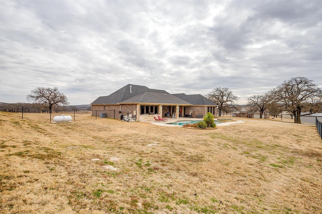 8895 Hutcheson Hill Road Springtown, TX 76082 - Photo 31 of 40