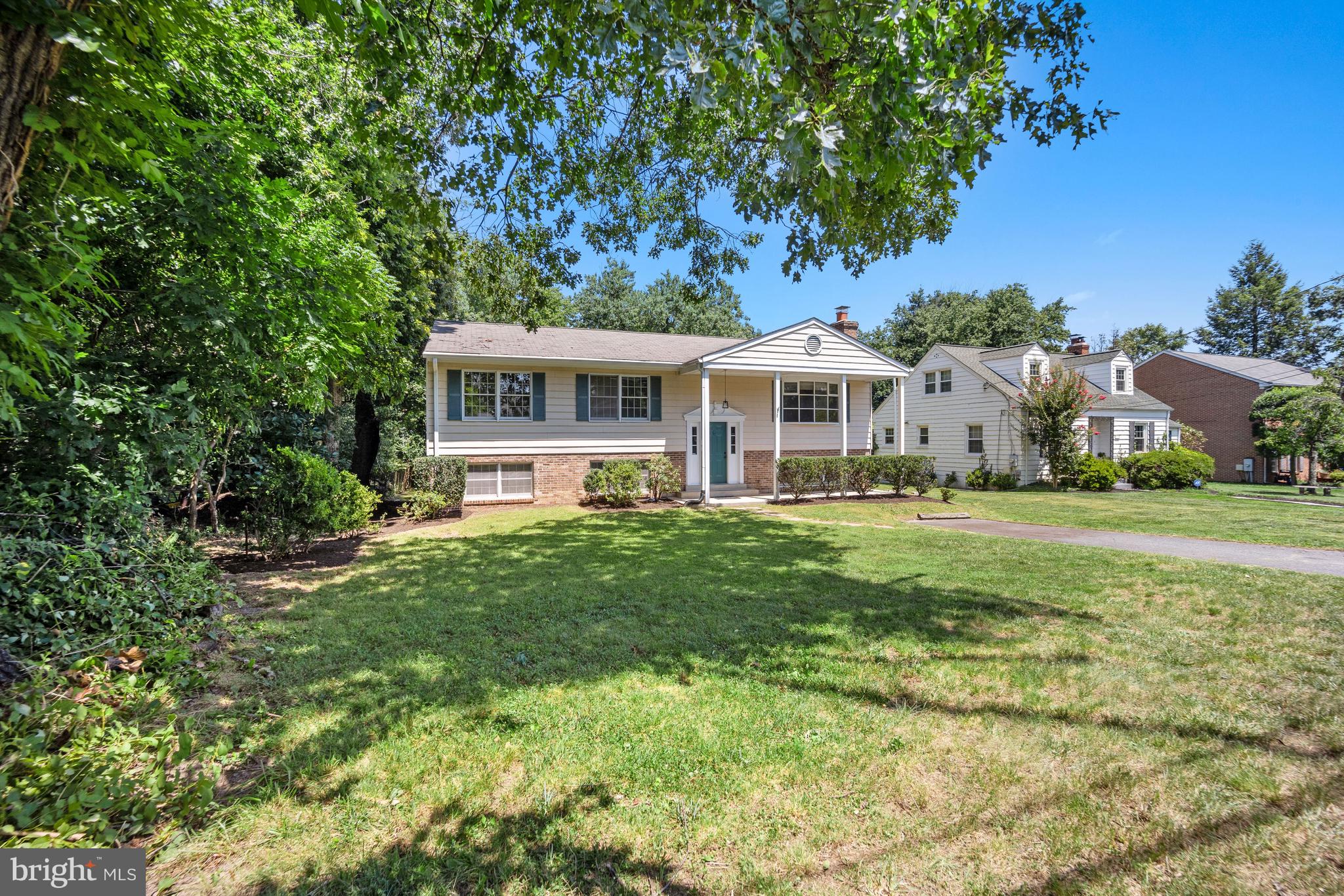 10321 Parkman Road Silver Spring, MD 20903 - Photo 3 of 40
