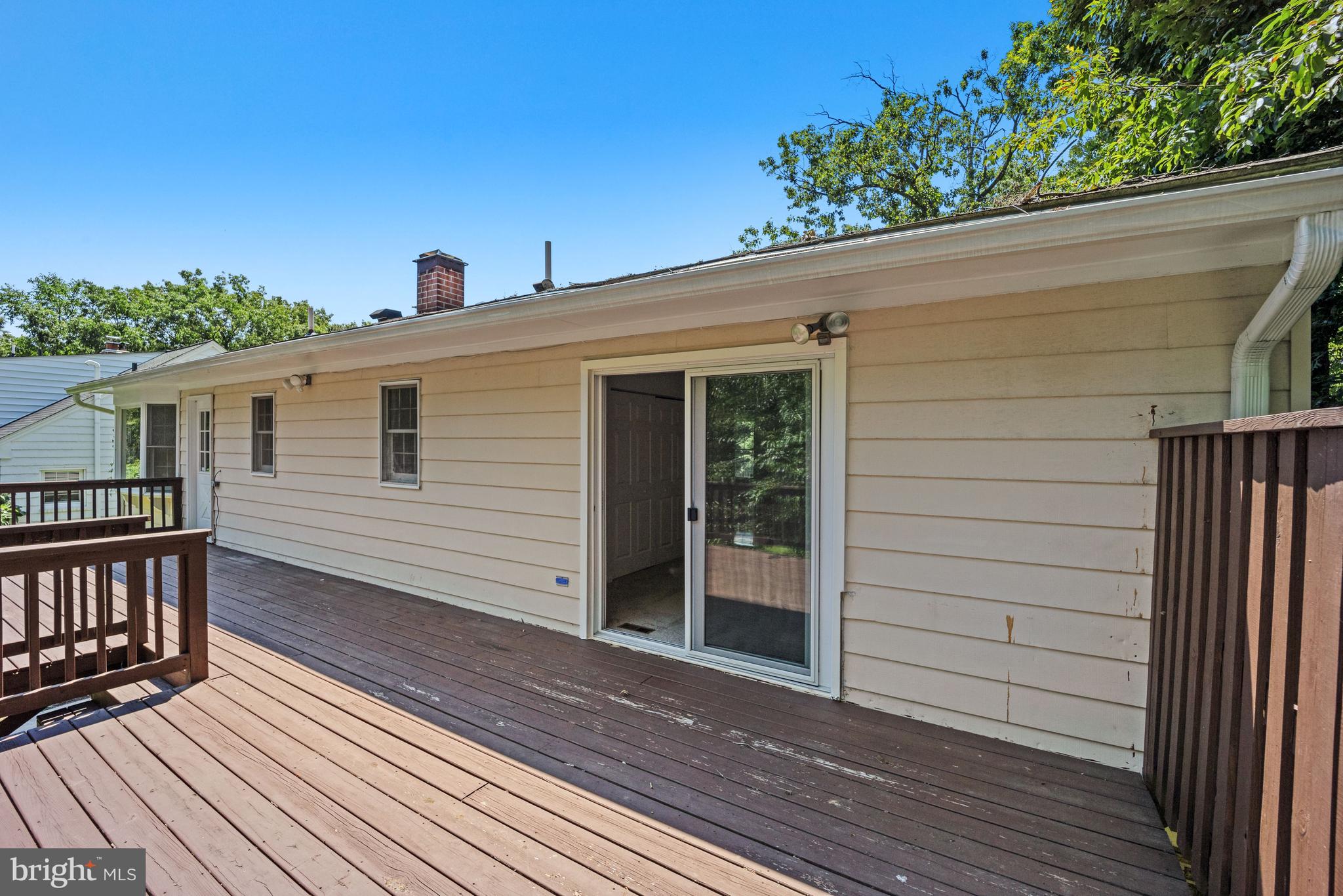 10321 Parkman Road Silver Spring, MD 20903 - Photo 33 of 40 Rear Deck