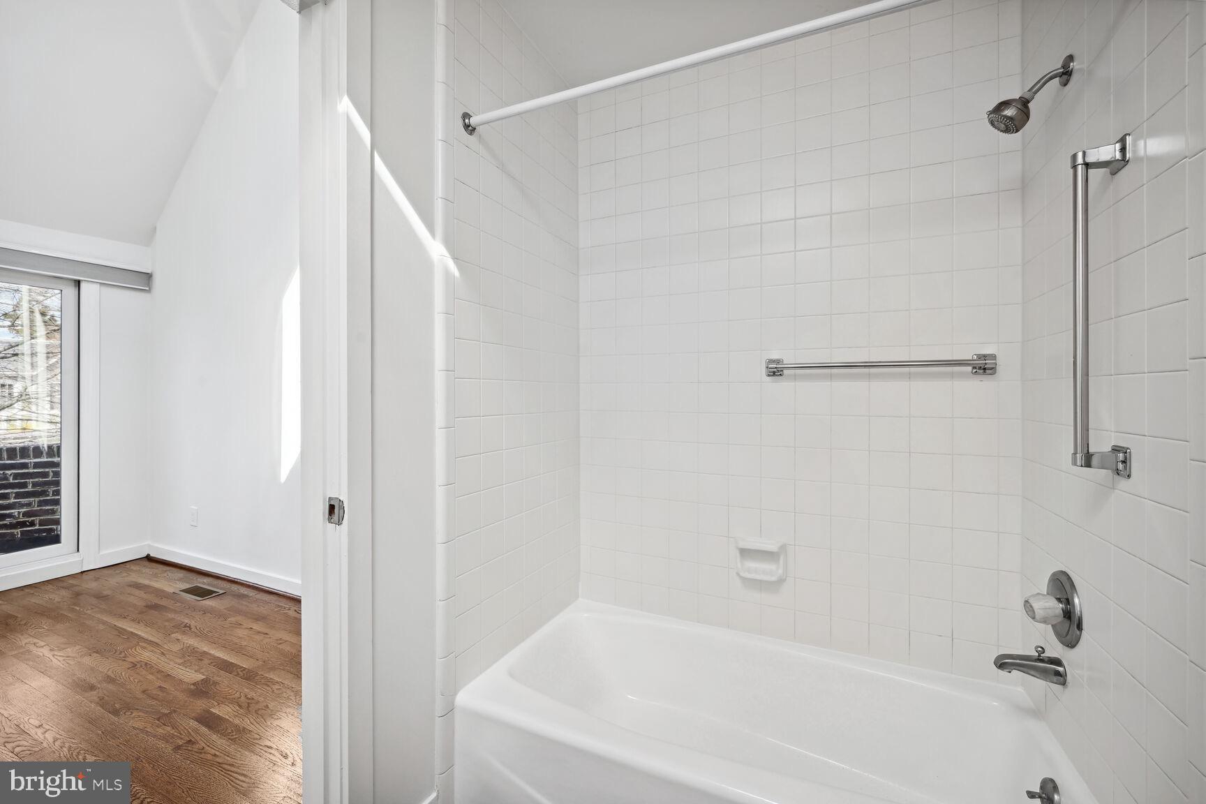 2427 Tunlaw Road Northwest Washington, DC 20007 - Photo 23 of 37 Gallery Image 23