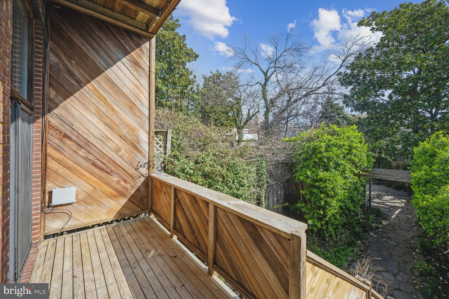 2427 Tunlaw Road Northwest Washington, DC 20007 - Photo 10 of 37 Gallery Image 10